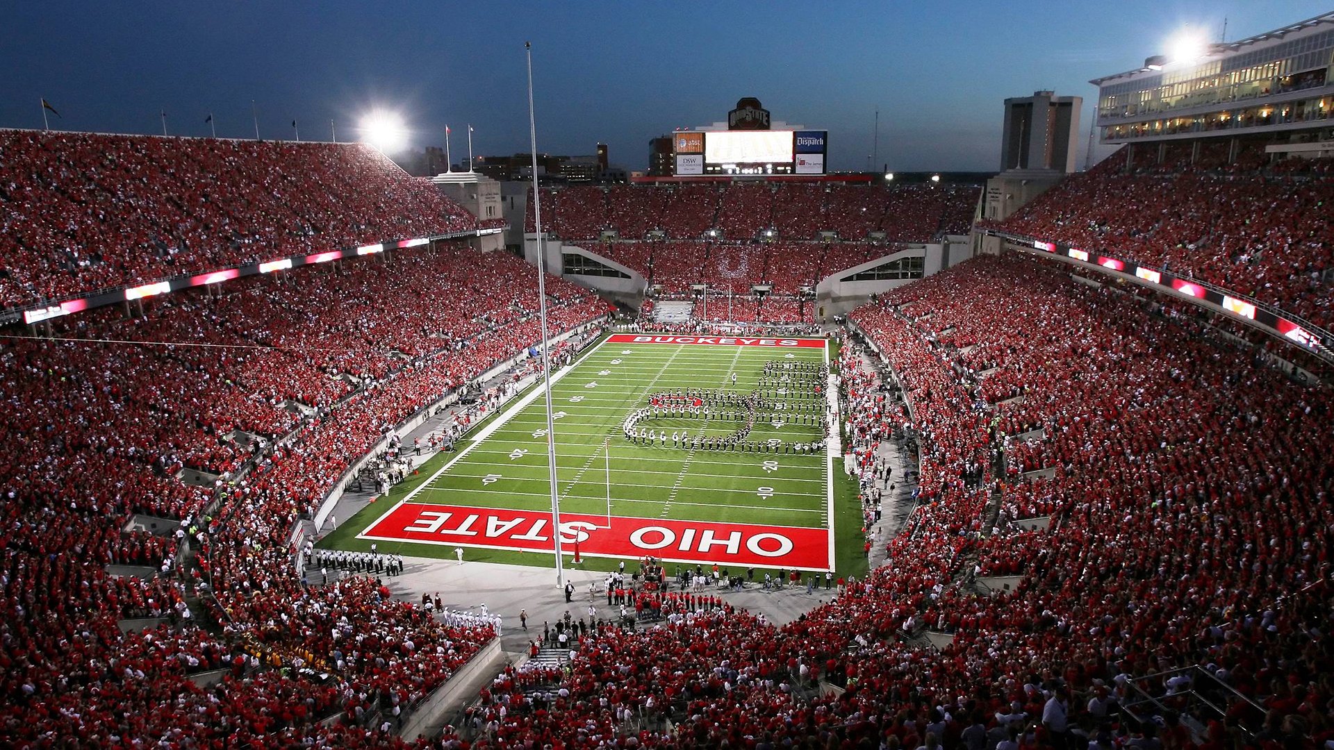 利物浦在欧冠中稳步前行，追逐冠军梦想